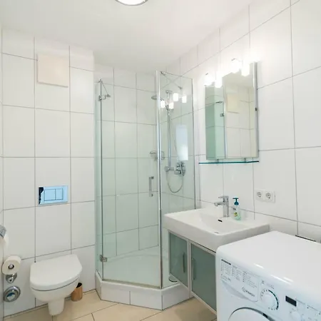 Апартаменти Ski-n-lake - The Alps View *